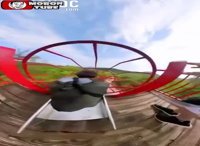 Video :The most dangerous slide in the world